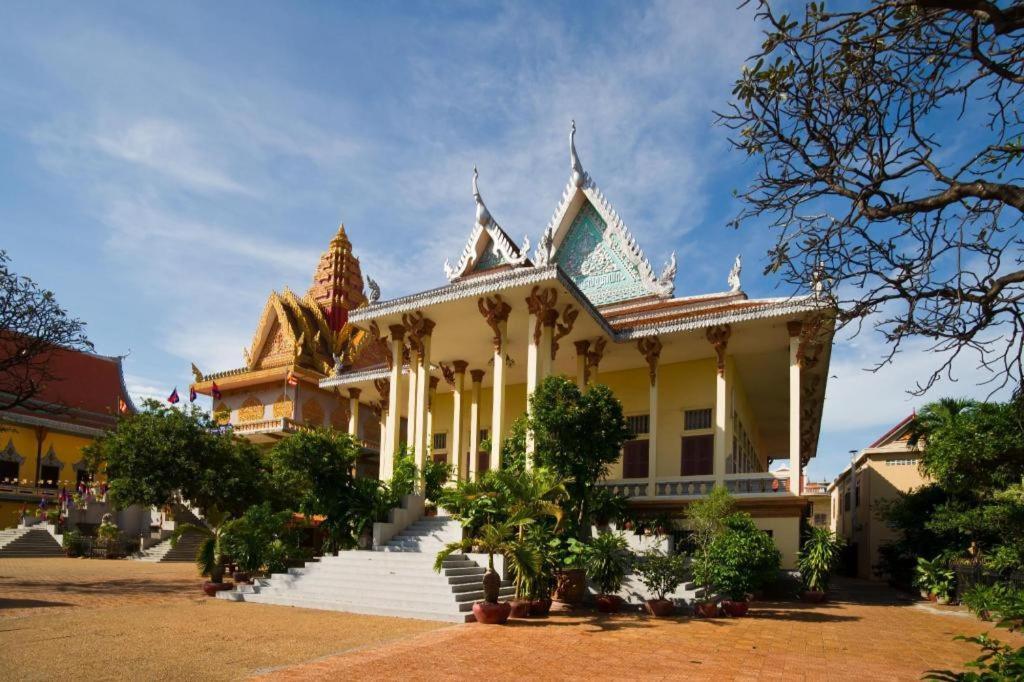 De Art Hotel Phnom Penh Exteriör bild