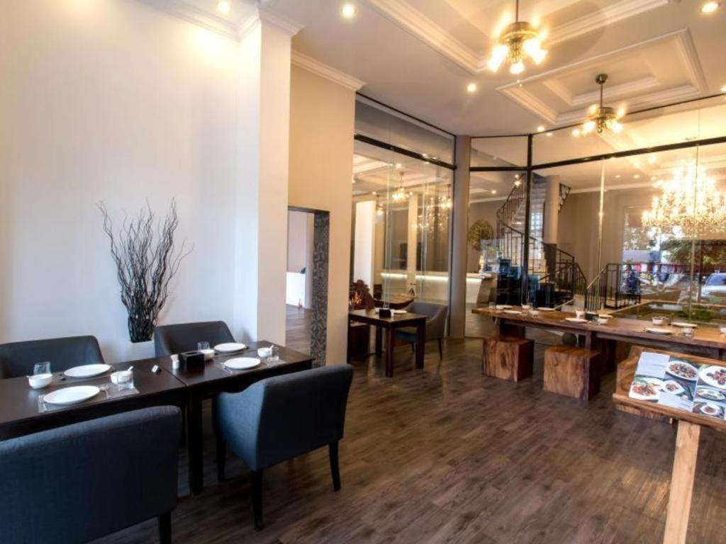 De Art Hotel Phnom Penh Exteriör bild