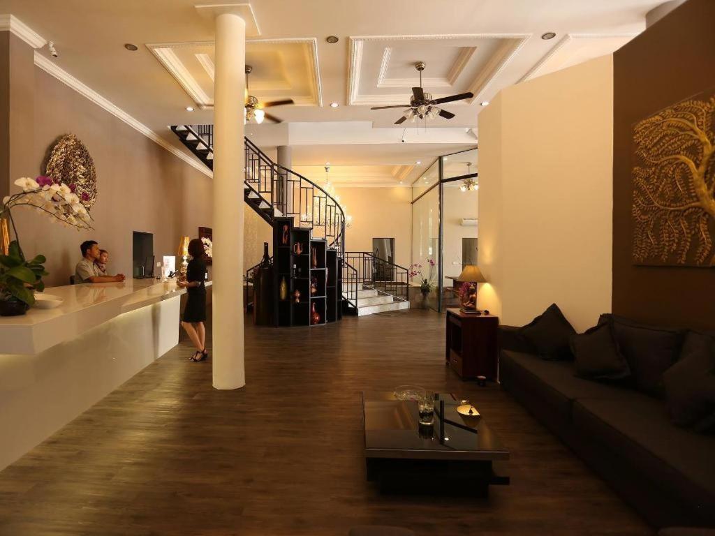 De Art Hotel Phnom Penh Exteriör bild