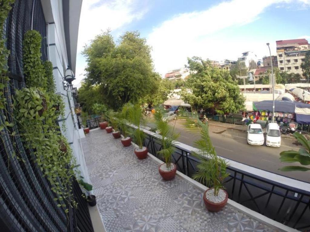De Art Hotel Phnom Penh Exteriör bild